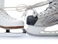 Place au hockey et patinage libres pendant les Fêtes !