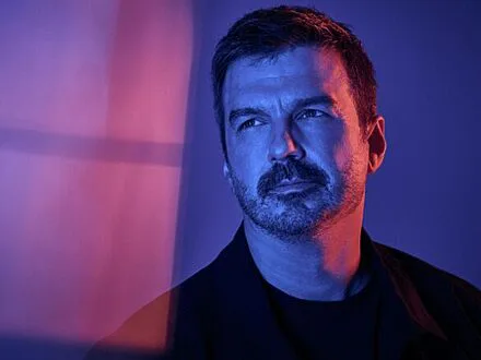 Damien Robitaille | Ultraviolet – solo | au Moulin Michel